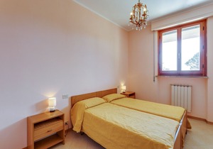 Elegant apartment with swimming pool and gym on Lake Trasimeno