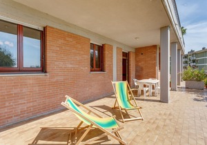 Elegant apartment with swimming pool and gym on Lake Trasimeno