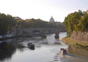Elegant apartment in Trastevere in central Rome