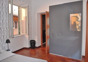 Elegant apartment in Trastevere in central Rome