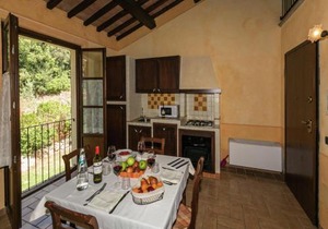 Elegant apartment only 1 hour from Rome