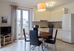 Elegant Holiday Home in Lazise with Swimming Pool near Lake