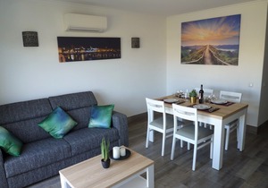Elegant One-Bedroom Apartment With Sea View