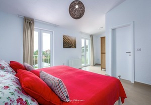 Elegant villa with private pool near Porec