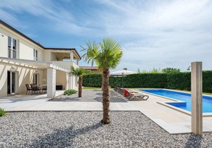 Elegant villa with private pool near Porec