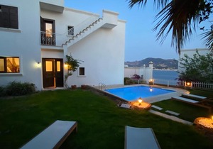 Elegant Villas 1/5