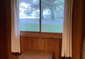 (Elm) Cozy Lakeside 2 Bed 2 Bath Cottage - Pets OK