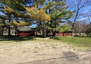 (Elm) Cozy Lakeside 2 Bed 2 Bath Cottage - Pets OK