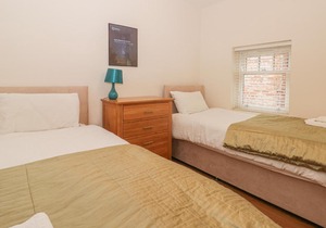 Elmwood Cottage