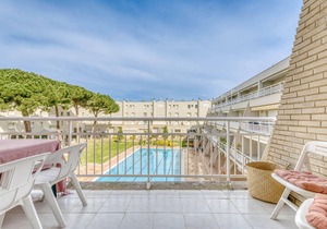 Els Pins B23 - Two Bedroom Apartment, Sleeps 6