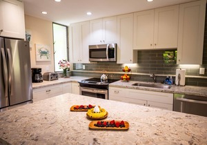 Elua Village Contemporary 2bd+2ba Oceanview