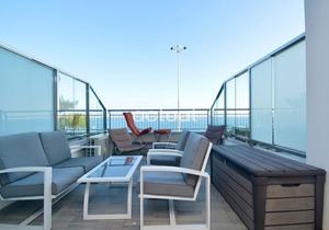 Elypalace C5 Apartment first sea line