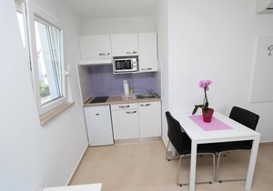EMANUEL Studio with Balcony 4