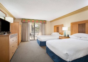 Embassy Suites Phoenix - Biltmore