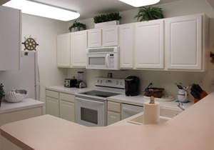 Emerald Bay Condos, Portside