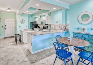 EMERALD WATERS 106-GROUND FLOOR-POOL AND SPA-GATED BEACH ACCESS