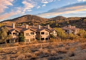 Enjoy 1BD condo in Nature preserve setting resort amenities including pool