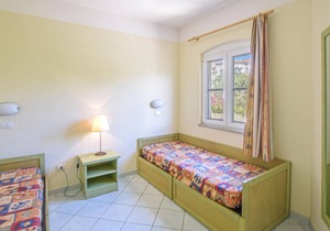Enjoy a relaxing vacation in this beautiful cottage near the beach!