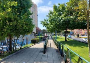 Enjoy Lisbon Cascais Sintra 1200 metres to metro blue line Sintra Rail line Free Parking