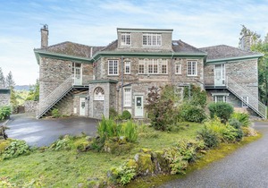 Enjoy stunning fell views from this grand apartment.