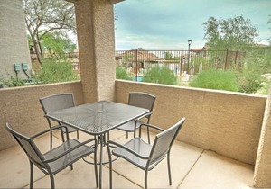 Enjoy the beautiful setting with your family in this 2BD condo w/resort amenities
