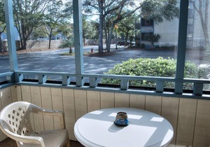 Enjoy the breeze from the screened in porch on summer nights - Summertree F2