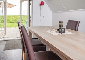 Enjoy your own infrared sauna (2 persons) in this well-kept vacation home on the edge of a vacation