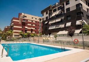 EnjoyGranada LUJO Piscina y Parking