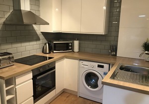 Entire House with Garden and Parking Nr Ashford International