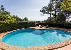 Entre Rochas Pool House by The Getaway Collection
