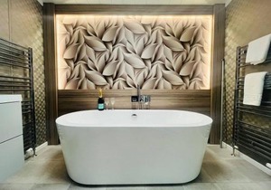 Enzo's Lodge with Hot Tub