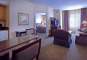 Equipped Suite Near CHA | Indoor Pool + Gym Access
