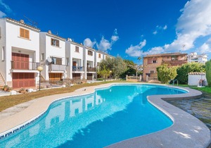 Es Mallorqui - Two Bedroom Apartment, Sleeps 3