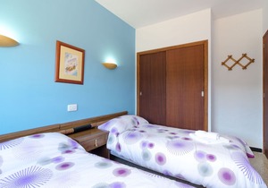 ES VINT I NOU - Beautiful house with great terrace amidst the mountains.