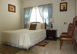 Eslyn Villa, A Home Away From Home! *Jamaica Tourism Board approved*