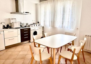 Espacios Blanco Plaza Mayor LUX: two rooms, 5 beds, balconies with views of the Plaza Mayor itself!