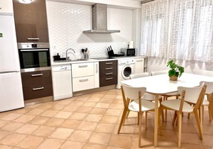 Espacios Blanco Plaza Mayor LUX: two rooms, 5 beds, balconies with views of the Plaza Mayor itself!