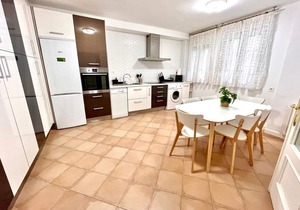 Espacios Blanco Plaza Mayor LUX: two rooms, 5 beds, balconies with views of the Plaza Mayor itself!
