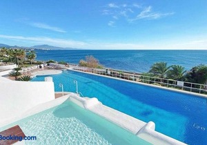 Espectacular y moderno apartamento en primera línea - Estepona - Urb Sinfonia del Mar