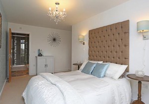Exclusive Riverview Apartment