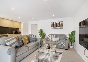 Executive Living in Bluewater