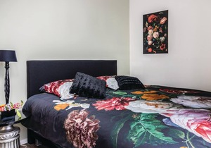 Experience a special vacation close to the sea in this distinctive and well-maintained vacation home