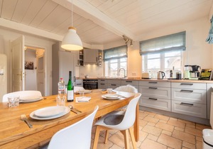 "Experience an unforgettable vacation in the old schoolmaster's house in Oevenum!"