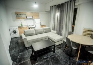 Explore Greece from Bright City Centre Apartment