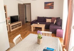 Explore Greece from Comfortable City Centre Apartment