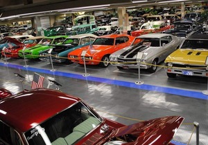 Explore Local Museums! 2 Classy Units, Pool, Near Museum of Florida History