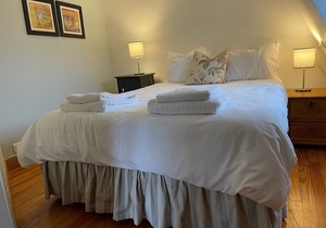 Explore the magic of the Dordogne! Les Chouettes sleeps 14 -7 bedrooms 4 1/2BR