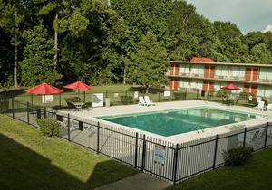 Express Inn & Suites