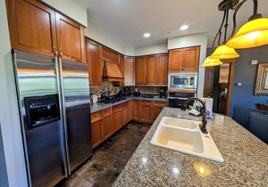 Exquisite SKi-in/Ski-out Unit, Mtn Views