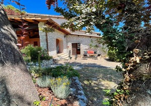 Exquisitely Pretty, Detached Cottage, 9 kms to Central Spoleto... exclusive pool